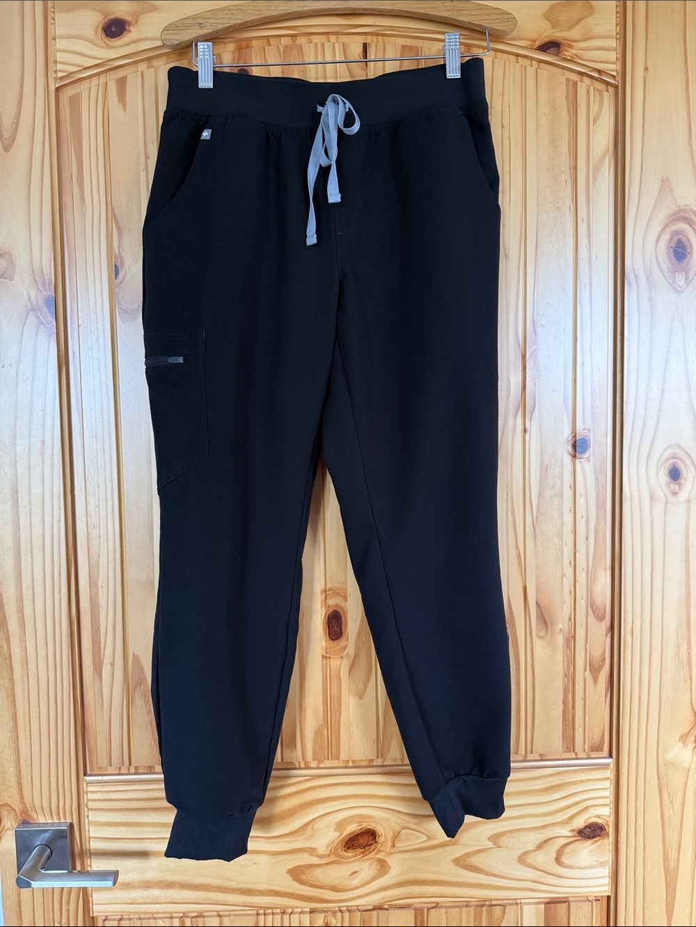 Figs Black Zamora Jogger Scrub Pants with Gray Drawstring - petite